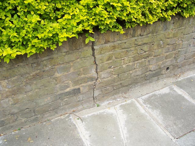 Subsidence Cracks